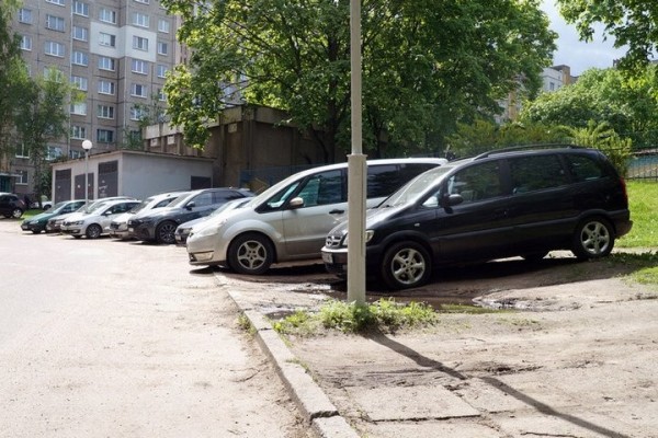 С завтрашнего дня Латвия может конфисковать автомобили, которые зарегистрированы в Беларуси С завтрашнего дня Латвия может конфисковать автомобили, которые зарегистрированы в Беларуси