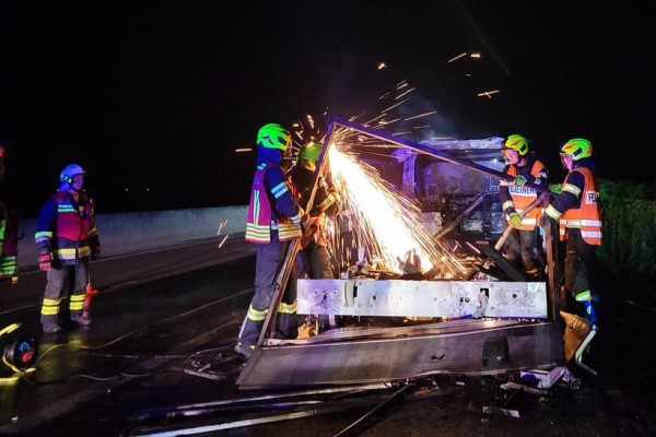 В Австрии сгорел фургон, на котором ехал белорус
