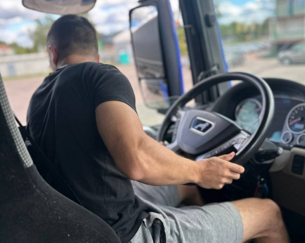 Пинчанин открыл школу для дальнобойщиков в Польше. Выгодно?