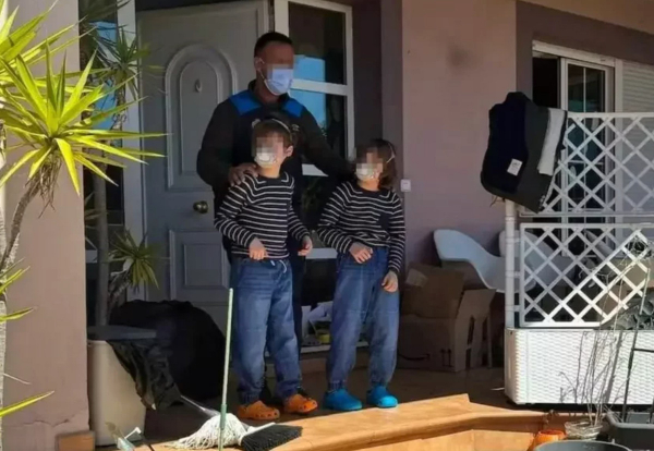 Эта семья четыре года жила взаперти, боясь заразиться ковидом Эта семья четыре года жила взаперти, боясь заразиться ковидом